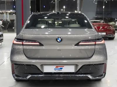 2026 بي ام دبليو الفئة السابعة 735أي