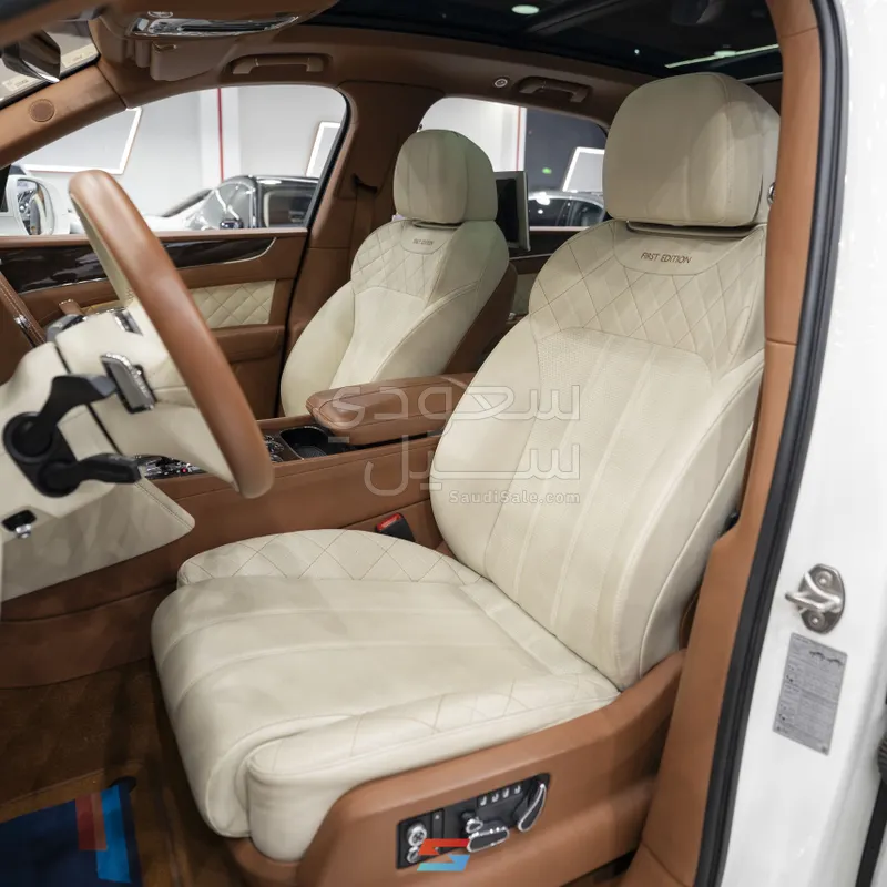 2017 بنتلي بنتايجا الاصدار الاول