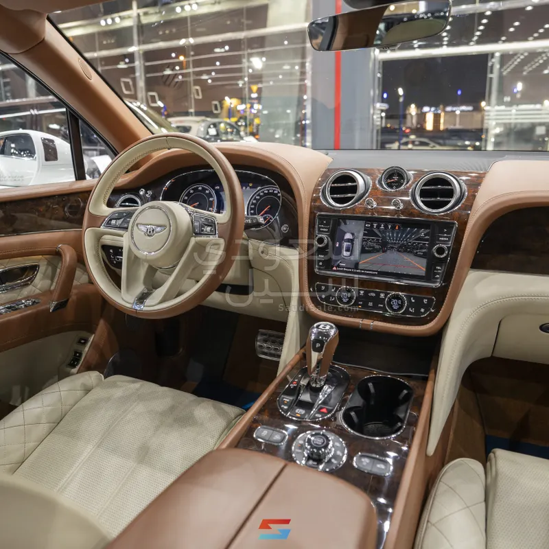 2017 بنتلي بنتايجا الاصدار الاول