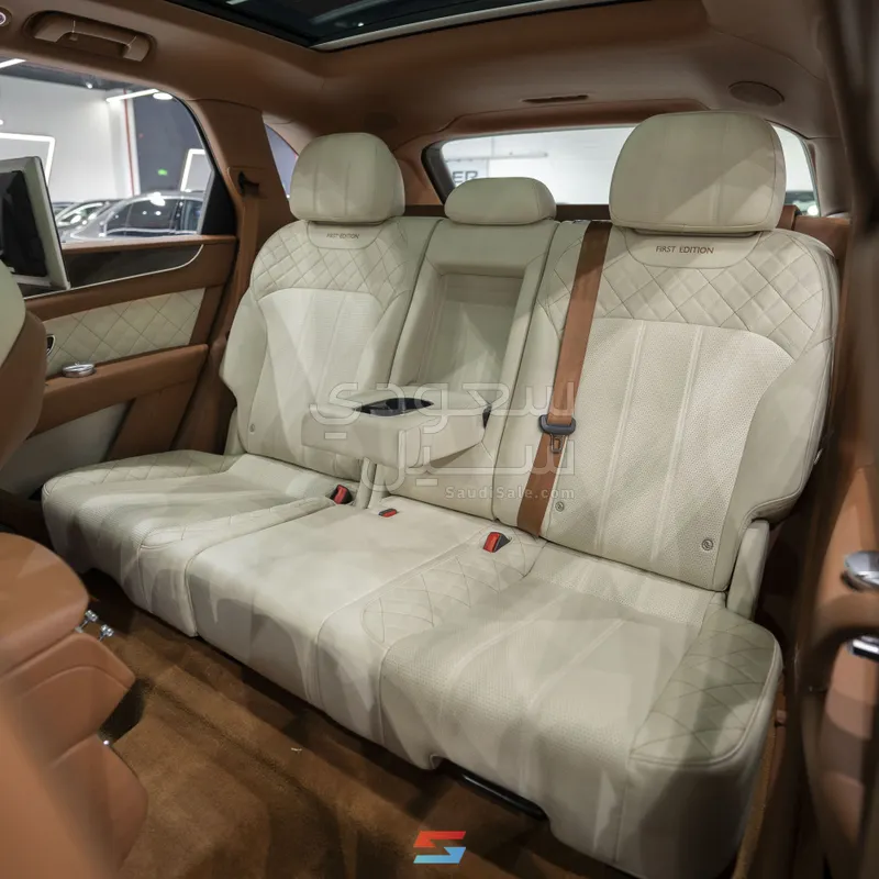 2017 بنتلي بنتايجا الاصدار الاول