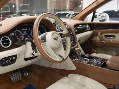 2017 بنتلي بنتايجا الاصدار الاول