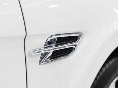 2017 بنتلي بنتايجا الاصدار الاول