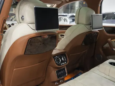 2017 بنتلي بنتايجا الاصدار الاول