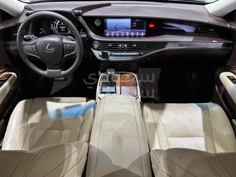 2018 لكزس إل إس 350