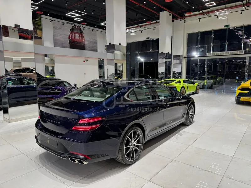 2025 جينيسيس جي 70