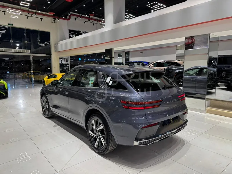 2026 جينيسيس جي في 70