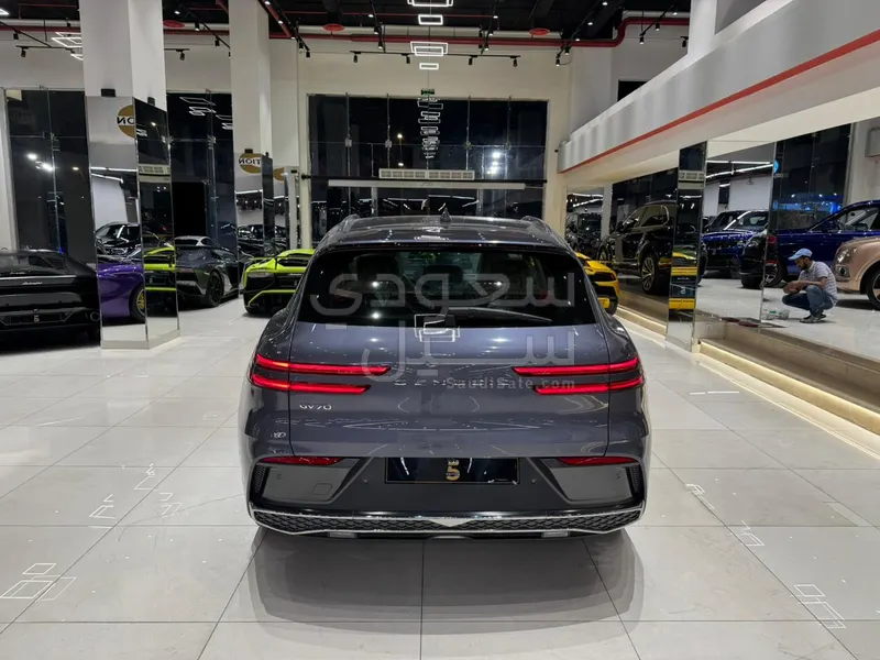 2026 جينيسيس جي في 70