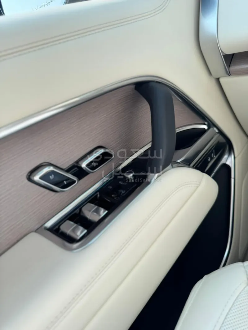 2024 لاند روفر رينج روفر فوج اس اي