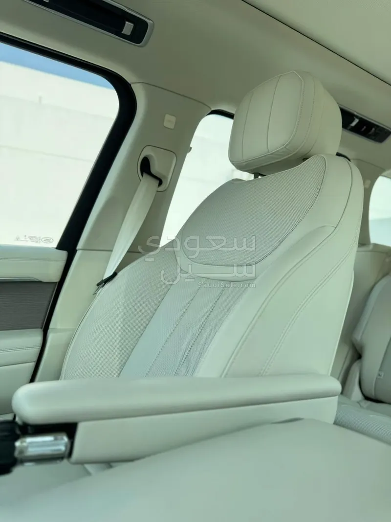 2024 لاند روفر رينج روفر فوج اس اي