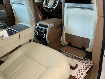 2025 لاند روفر رينج روفر اس في اوتوبيوغرافي