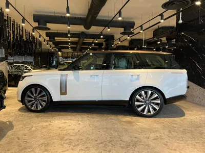 2025 لاند روفر رينج روفر اس في اوتوبيوغرافي