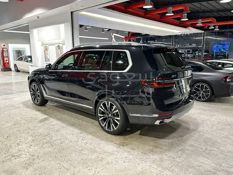 2024 BMW X Series 7