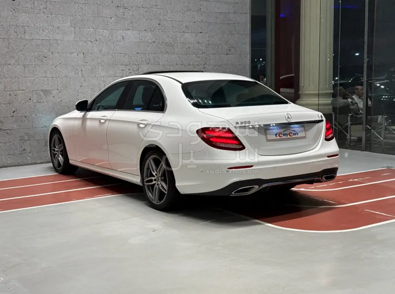 2018 مرسيدس - بنز إي 200