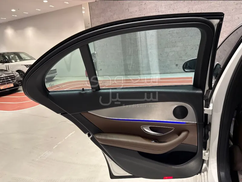 2018 مرسيدس - بنز إي 200