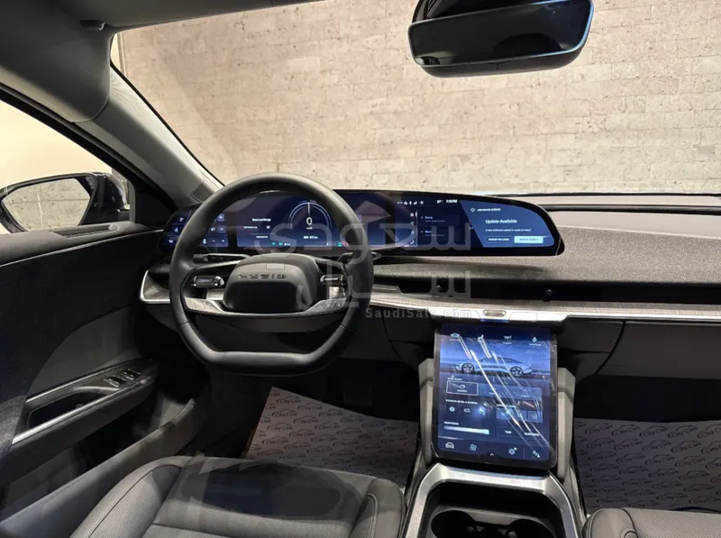 2025 لوسيد اير تورينج