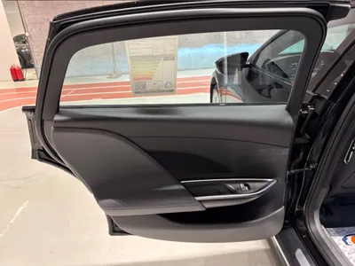 2025 لوسيد اير تورينج