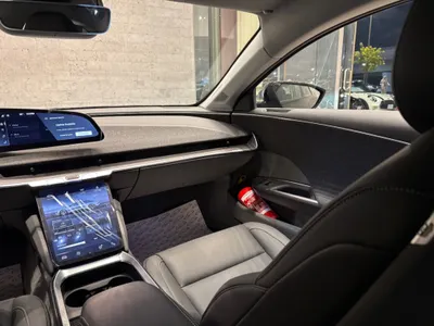 2025 لوسيد اير تورينج