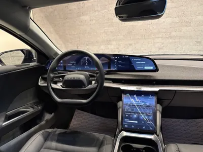 2025 لوسيد اير تورينج