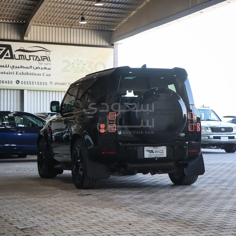 2021 لاند روفر ديفيندر اكس