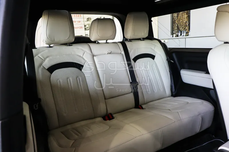 2021 لاند روفر ديفيندر اكس