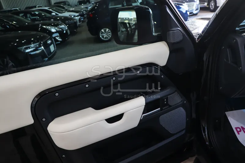 2021 لاند روفر ديفيندر اكس