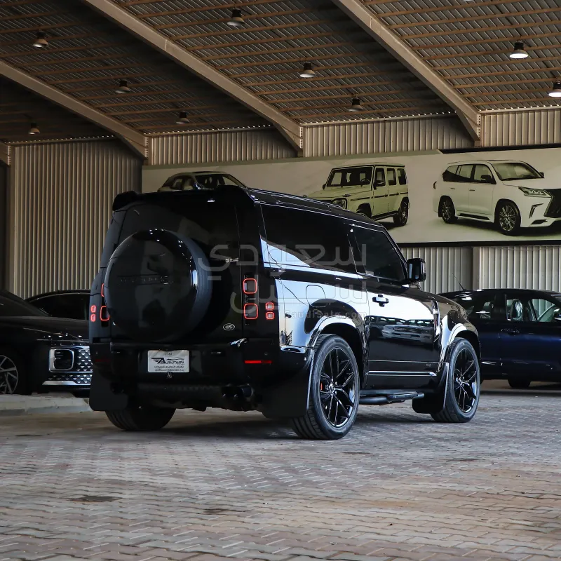 2021 لاند روفر ديفيندر اكس