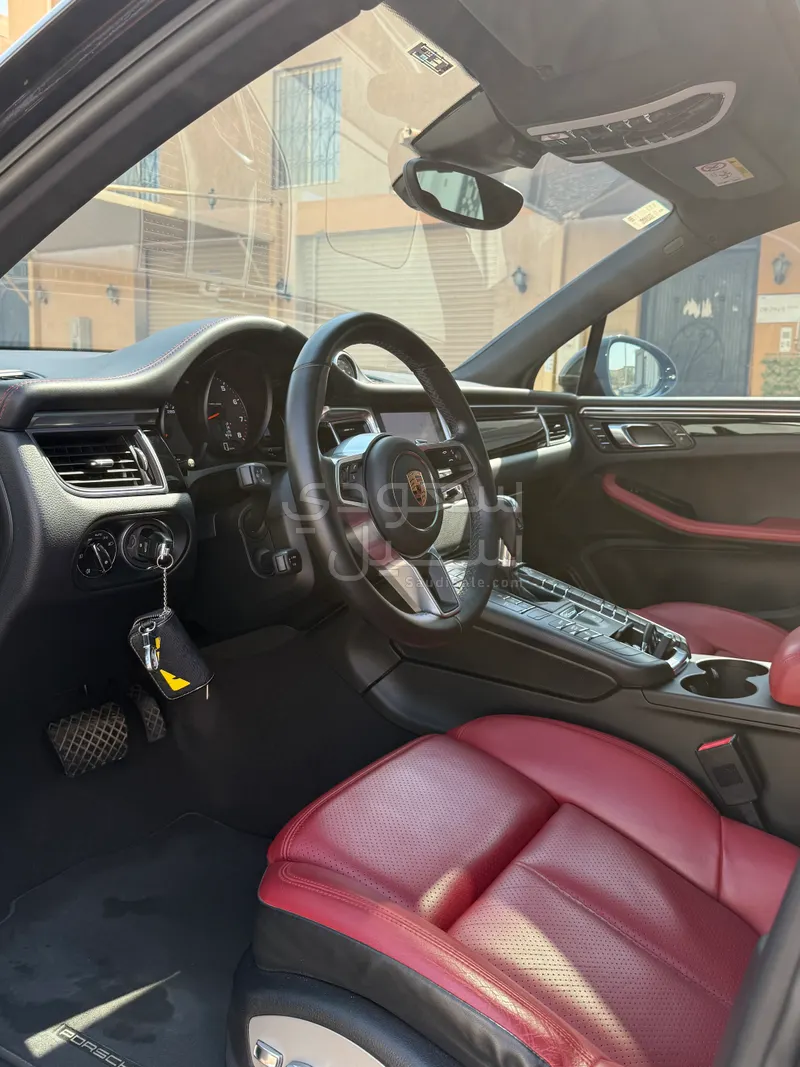 2018 بورش ماكان