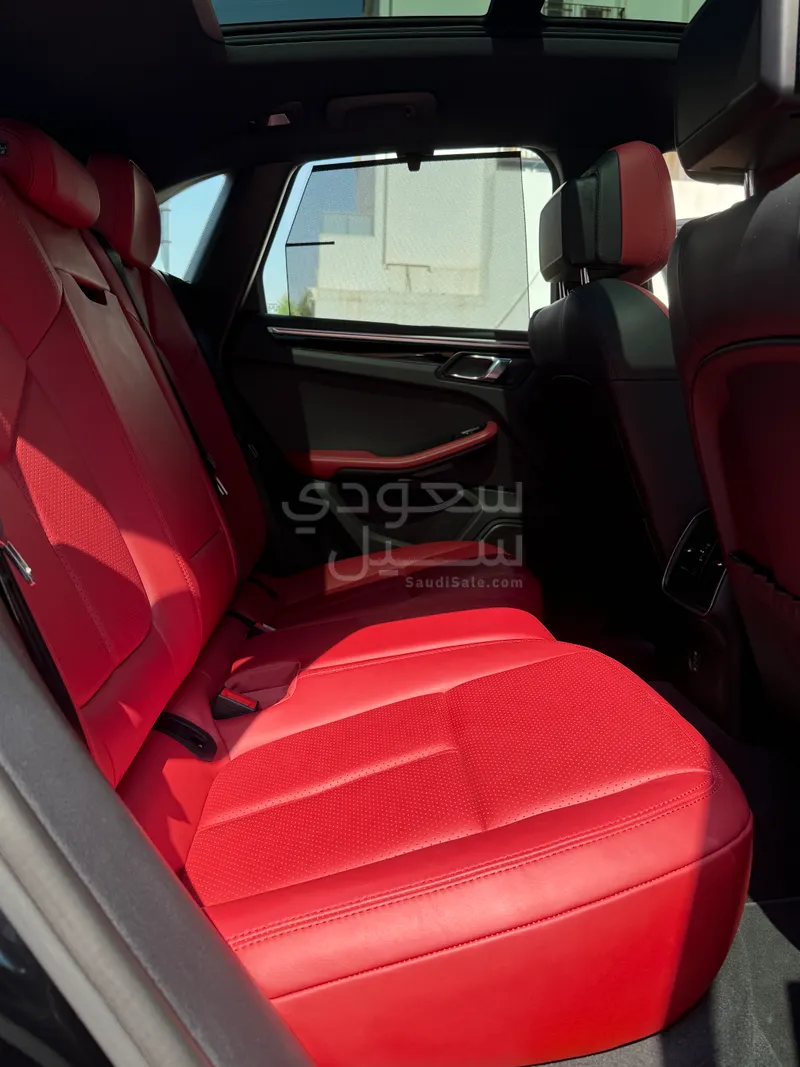 2018 بورش ماكان