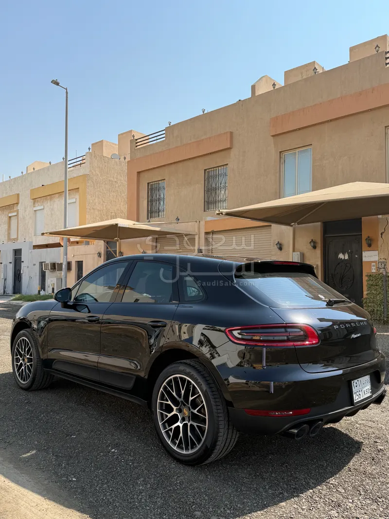 2018 بورش ماكان