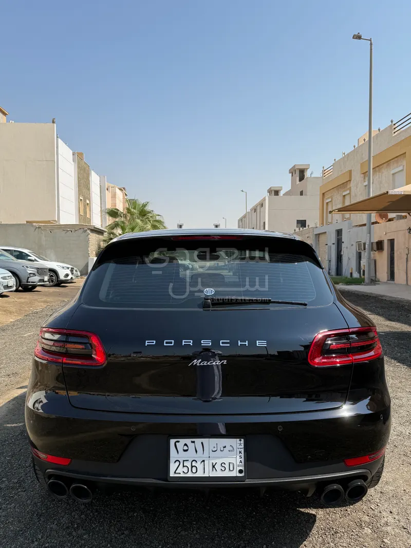 2018 بورش ماكان