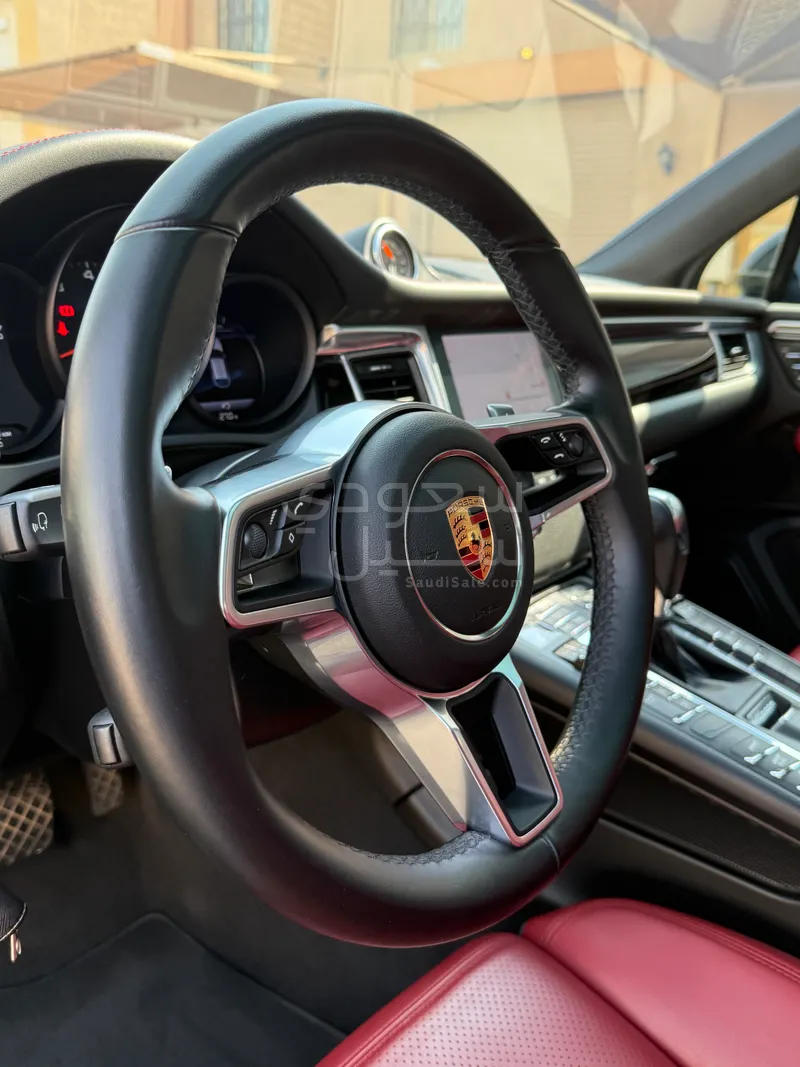 2018 بورش ماكان