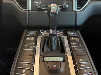 2018 بورش ماكان