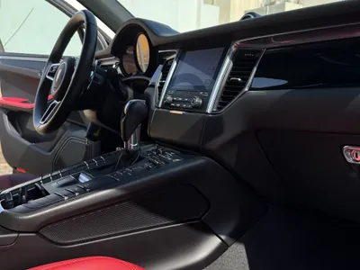 2018 بورش ماكان