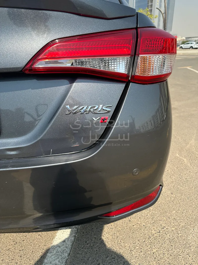 2021 تويوتا ياريس