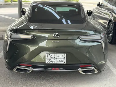2022 لكزس إل سي 500