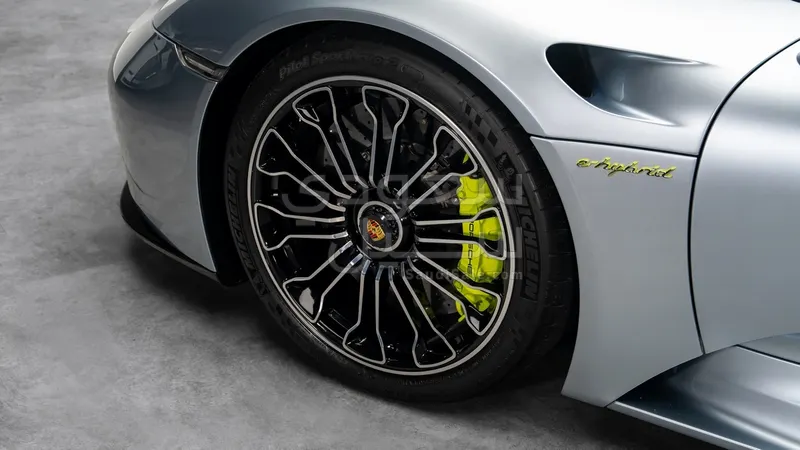 2015 بورش 918 سبايدر