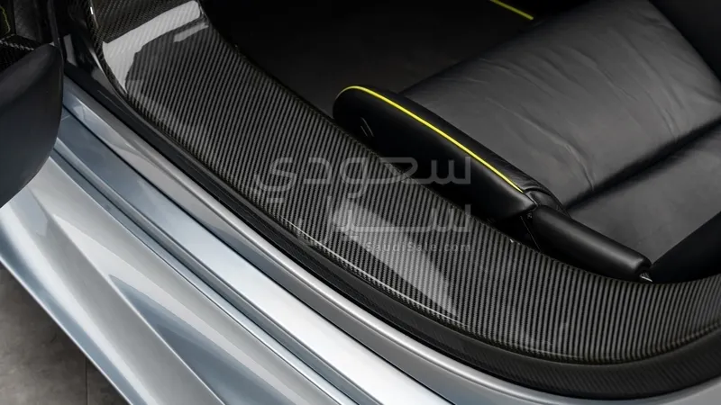 2015 بورش 918 سبايدر