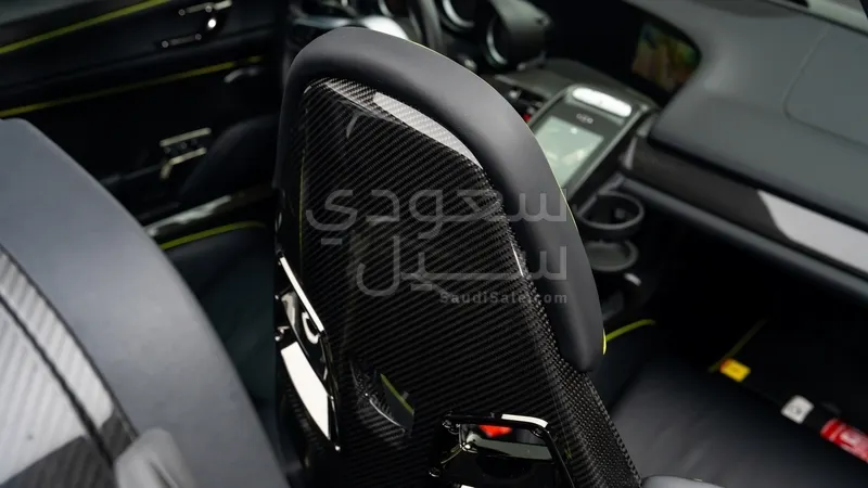 2015 بورش 918 سبايدر