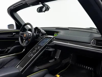 2015 بورش 918 سبايدر