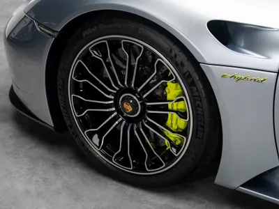 2015 بورش 918 سبايدر