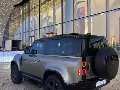 2023 لاند روفر ديفيندر 90