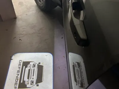 2023 لاند روفر ديفيندر 90