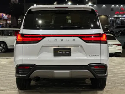 2023 لكزس إل إكس 600