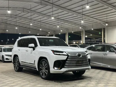 2023 لكزس إل إكس 600