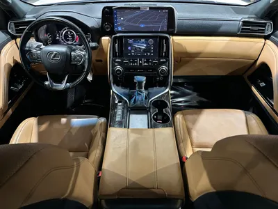 2023 لكزس إل إكس 600