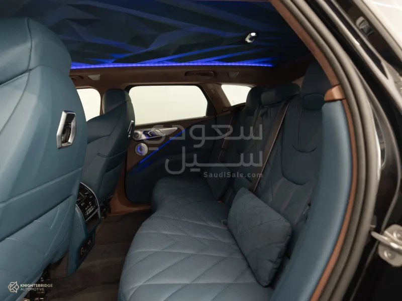 2024 بي ام دبليو اكس ام