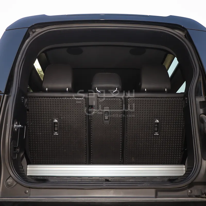 2022 لاند روفر ديفيندر اتش اس اي