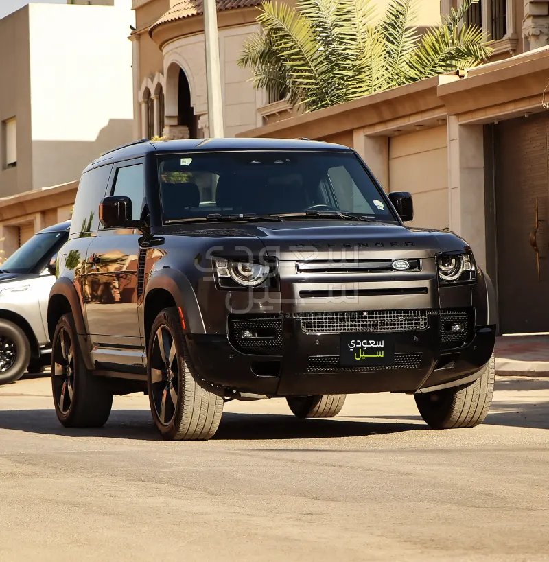 2022 لاند روفر ديفيندر اتش اس اي