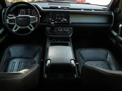 2022 لاند روفر ديفيندر اتش اس اي