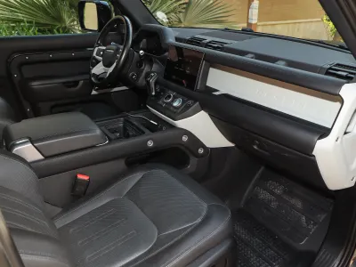 2022 لاند روفر ديفيندر اتش اس اي